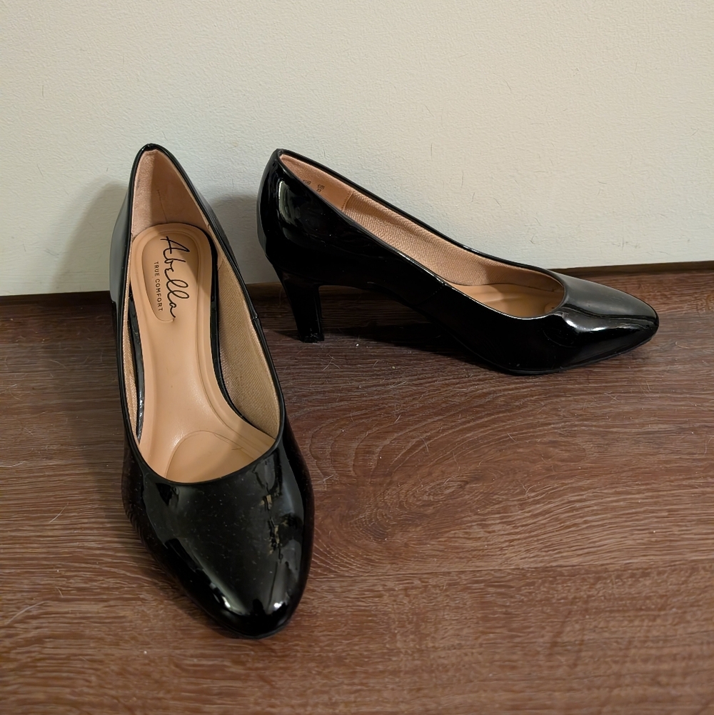 Abella Glossy Black Women's Heels